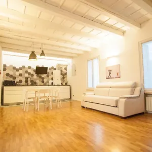 italianflat-santanastasia.hotelinveneto.com/